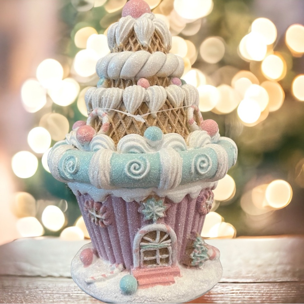 Pink Pastel Cupcake Claus Bakery Glitter Gingerbread House New 8”